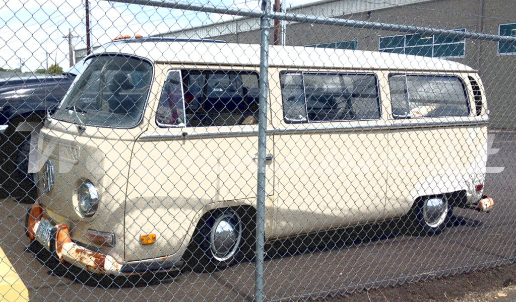 Volkswagen bus lowering kit by Wagenswest , for 196879 buses