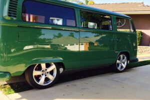 Ken Y's bus with a full kit and brakes 112mm pattern